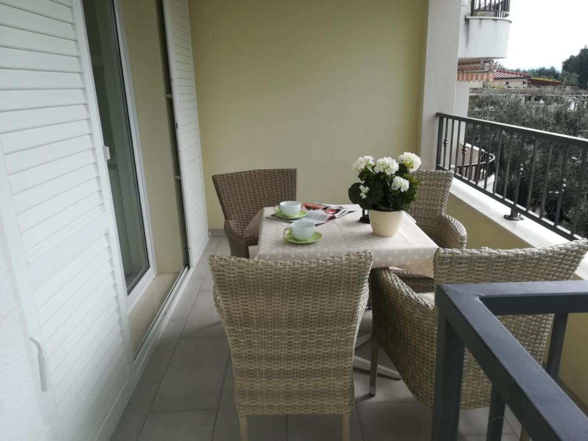 Vila Snjezana Tučepi Exterior foto